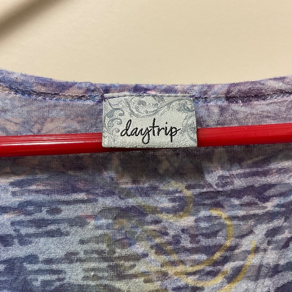 Daytrip Buckle Angel Wing Juniors T-Shirt - Picture 5 of 11